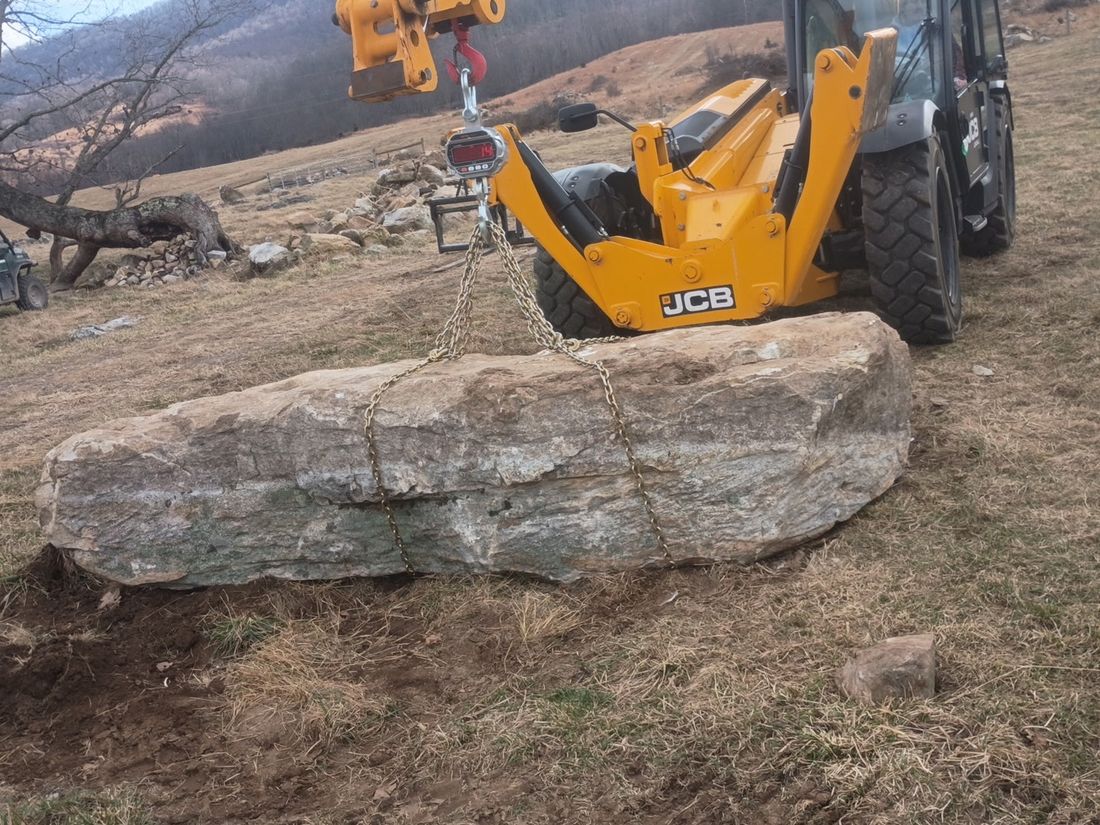 Feature stone being loaded at the Rock Farm